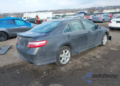 2008 Toyota Camry Se V6 z USA, uszkodzony, nr VIN 4T1BK46K08U069144
